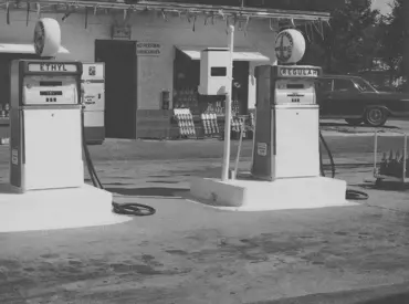 Self service gas station in 1970