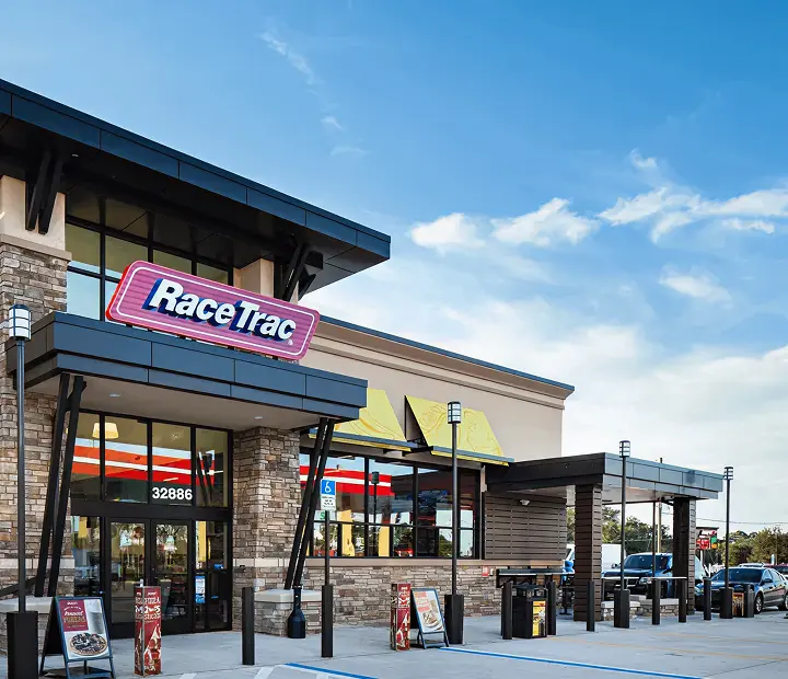 RaceTrac front of house